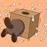 抽選箱に上半身ごと突っ込んで当たりを探すラッコ